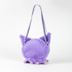 Bolso Peluche Kuromi 14x12x4cm.